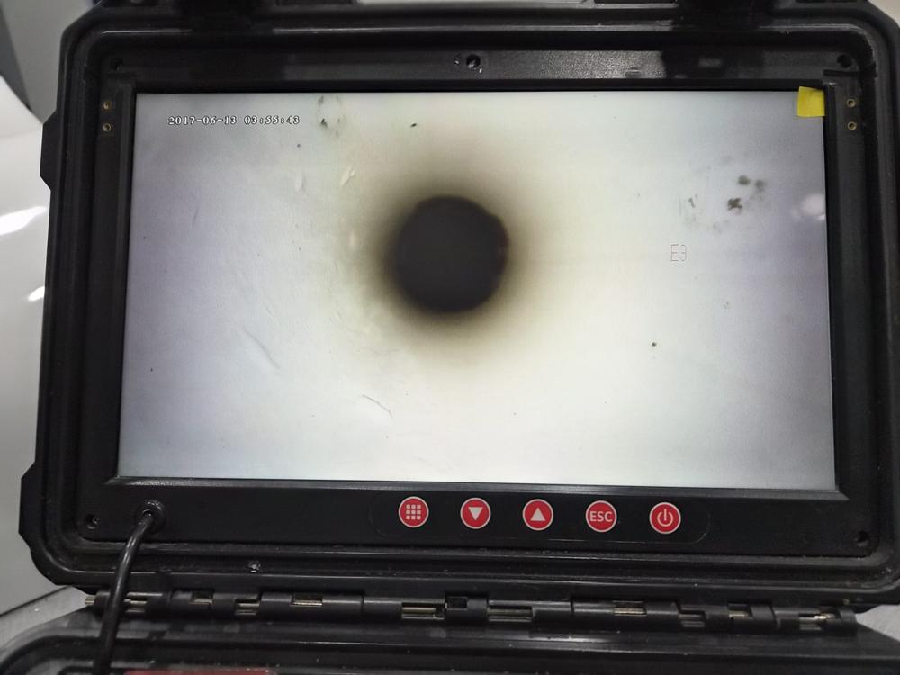 카메라 화면으로 확인한 배관 내부